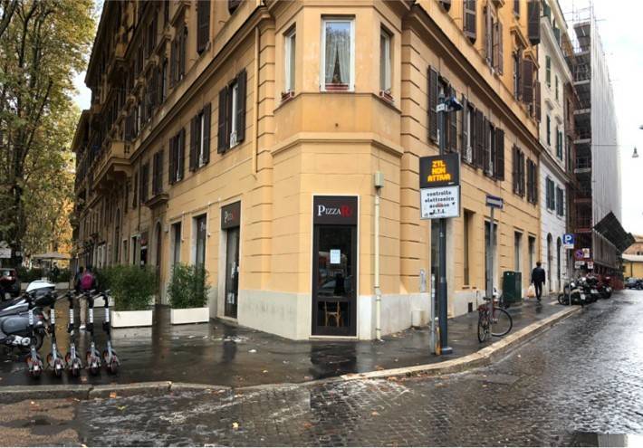 negozio in vendita a Roma in zona Trastevere