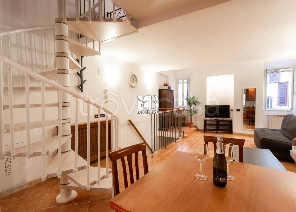 appartamento in vendita a Roma in zona Trastevere