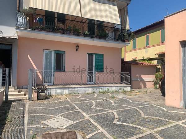 appartamento in vendita a Roma in zona Corviale