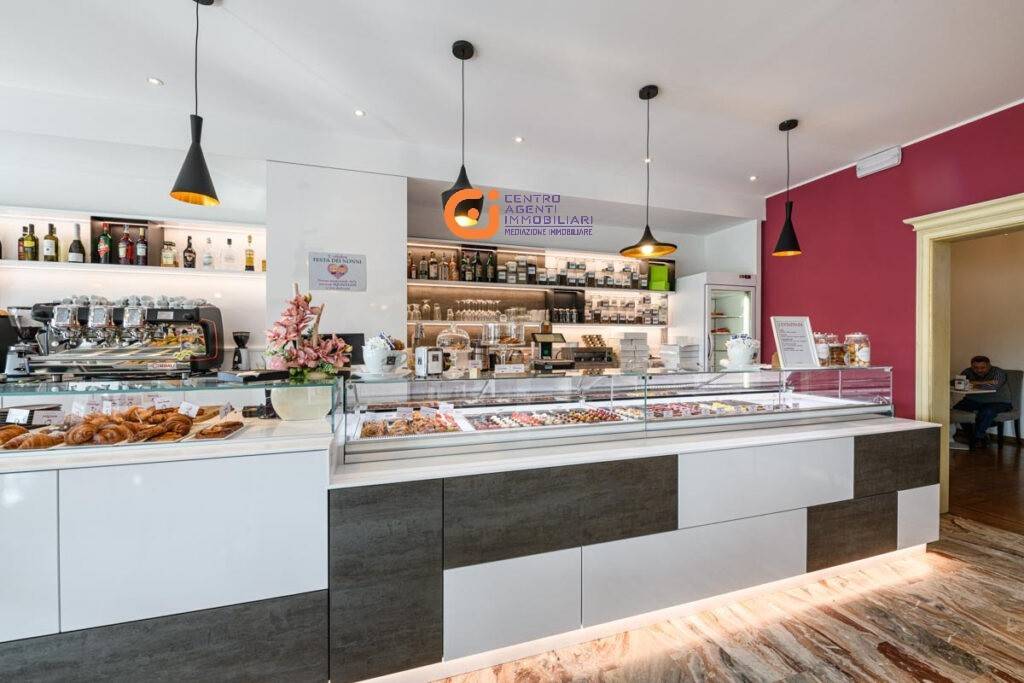 negozio in vendita a Roma in zona Trastevere