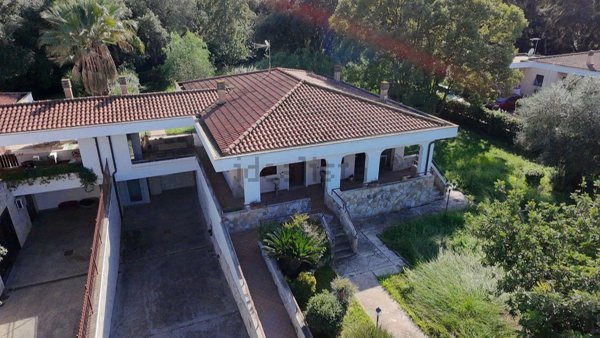 casa indipendente in vendita a Roma