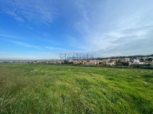 terreno edificabile in vendita a Roma in zona Castelverde
