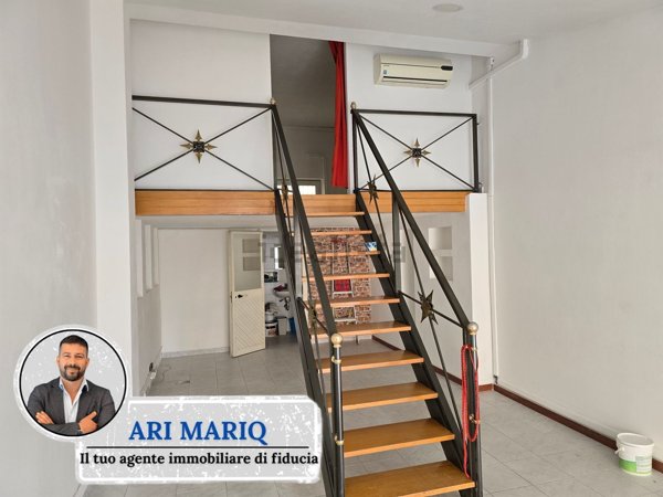 locale commerciale in vendita a Roma in zona Prenestino-Centocelle