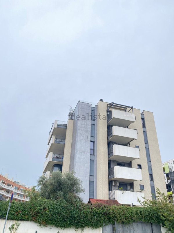 appartamento in vendita a Roma in zona Mezzocammino