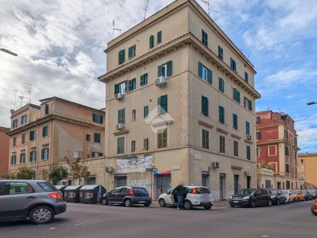 appartamento in vendita a Roma in zona Prenestino-Centocelle
