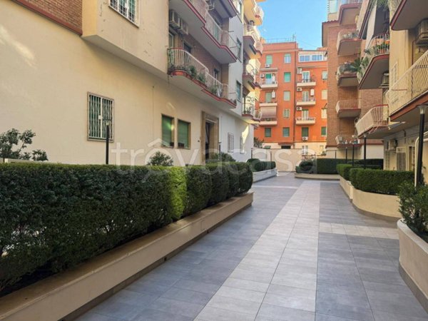 appartamento in vendita a Roma in zona Tuscolano