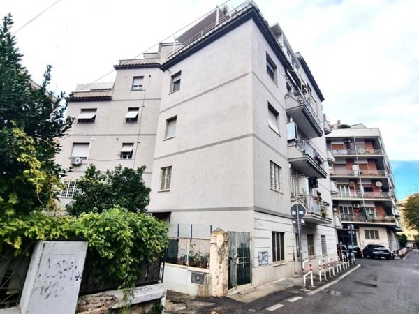 appartamento in vendita a Roma in zona Appio Claudio