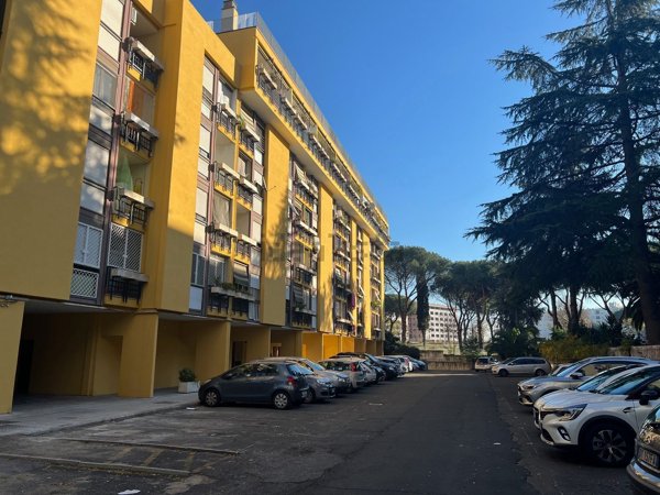 appartamento in vendita a Roma in zona Tor Bella Monaca