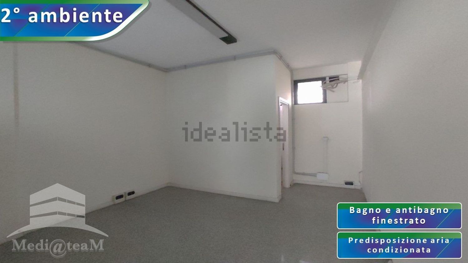 locale commerciale in vendita a Roma in zona Casal Morena