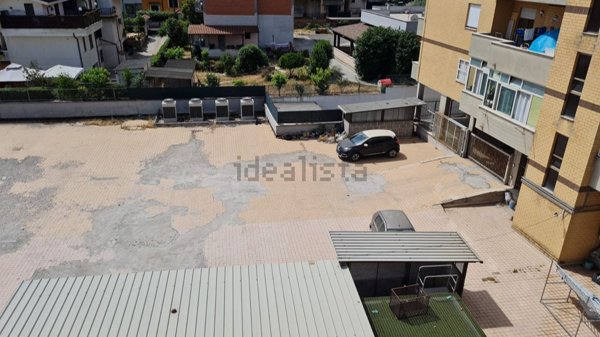 casa indipendente in vendita a Roma in zona Finocchio