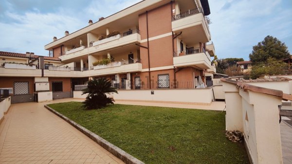 appartamento in vendita a Roma in zona Infernetto