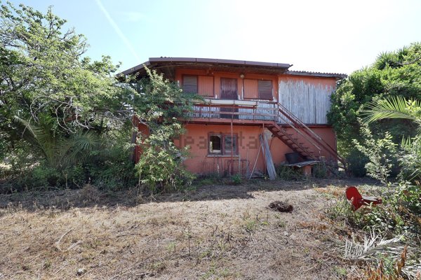 casa indipendente in vendita a Roma