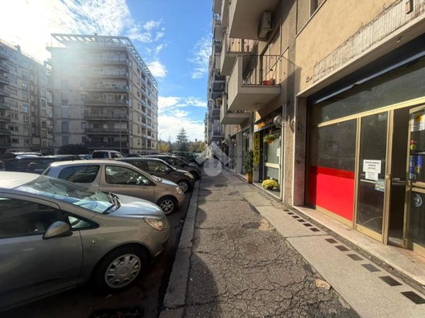 locale commerciale in vendita a Roma in zona Monte Sacro/Talenti