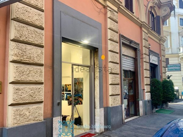 locale commerciale in vendita a Roma in zona Rione Prati