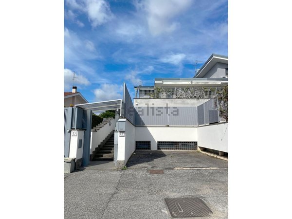 ufficio in vendita a Roma in zona La Pisana