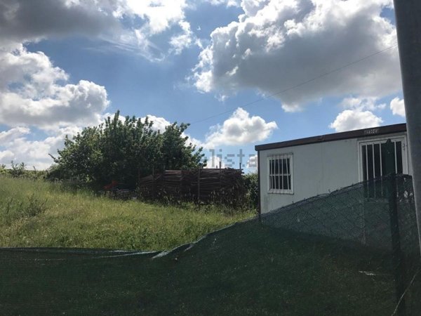terreno edificabile in vendita a Roma in zona Ardeatino