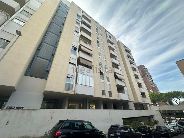appartamento in vendita a Roma in zona EUR
