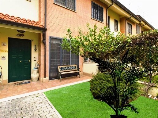 casa indipendente in vendita a Roma in zona Ottavia