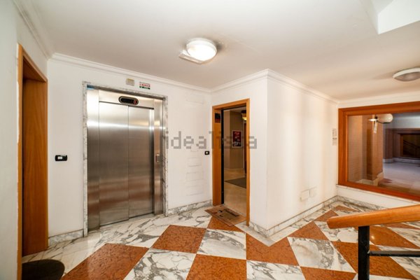 appartamento in vendita a Roma in zona Ostiense