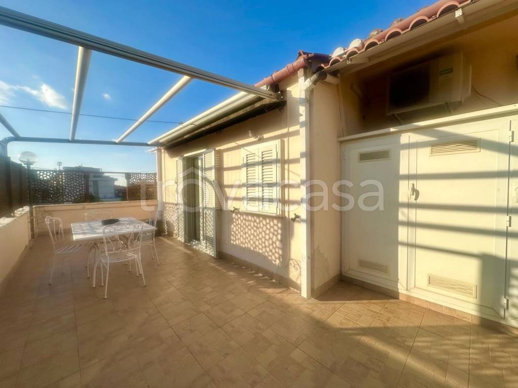 appartamento in vendita a Roma in zona Torre Maura