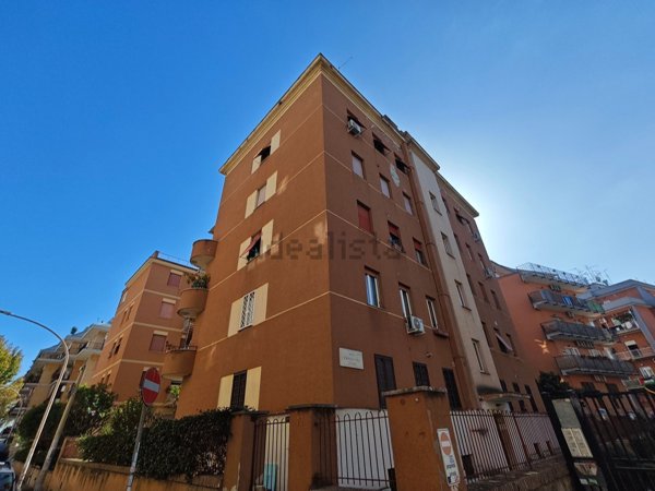 appartamento in vendita a Roma in zona Portuense