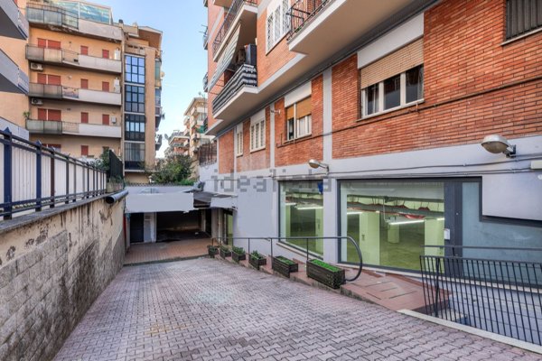 ufficio in vendita a Roma in zona Gianicolense