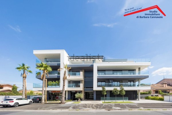 appartamento in vendita a Roma in zona Infernetto