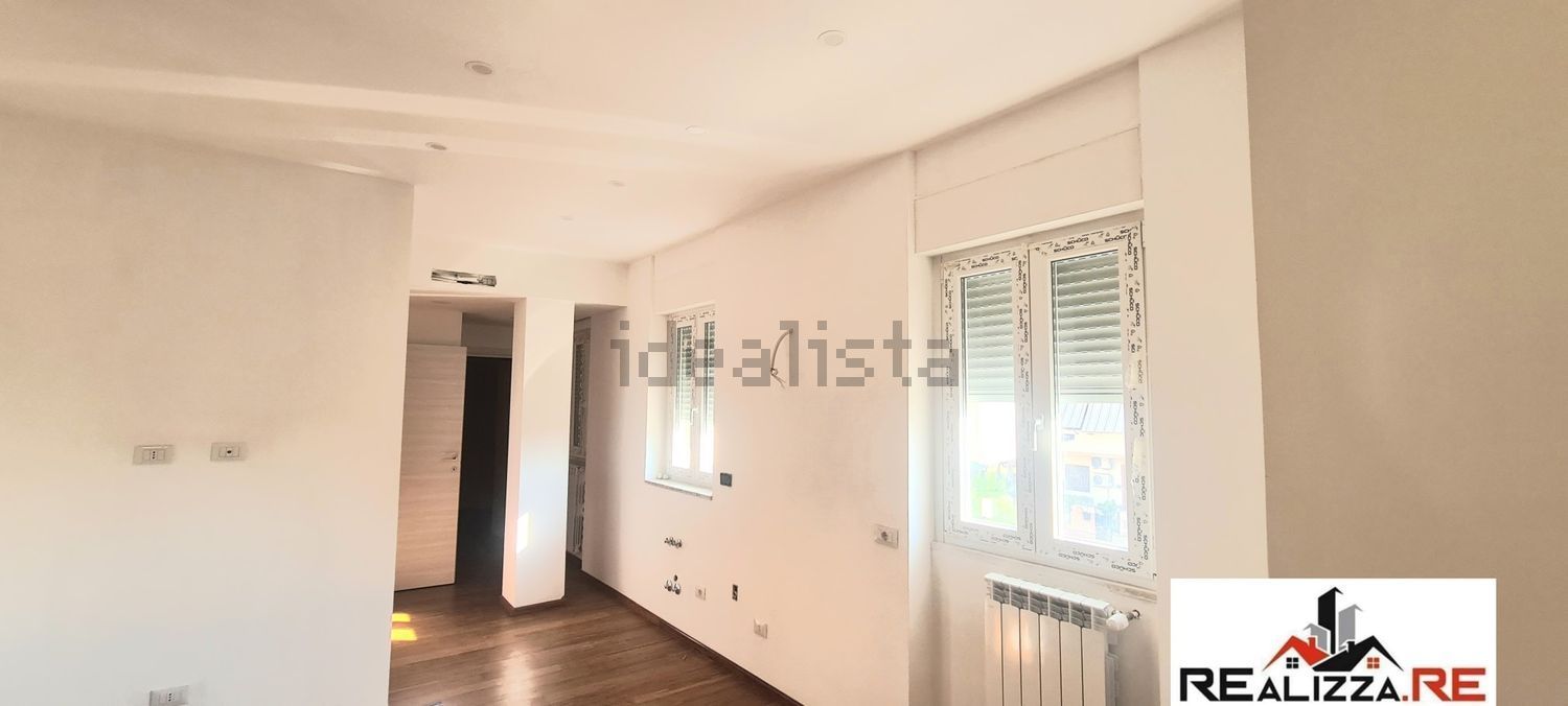 appartamento in vendita a Roma in zona Torre Angela