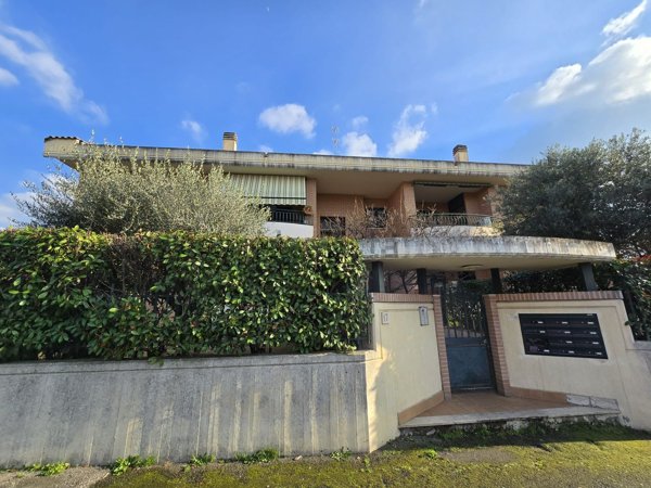 appartamento in vendita a Roma in zona Tor Vergata/Torrenova