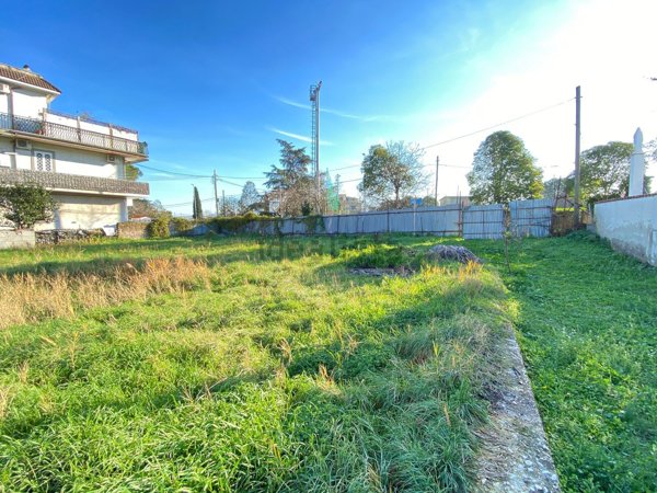 terreno edificabile in vendita a Roma in zona Colle del Sole