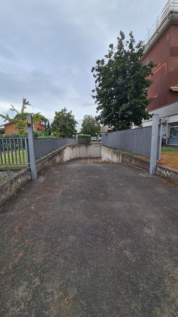 casa indipendente in vendita a Roma in zona Casal Morena