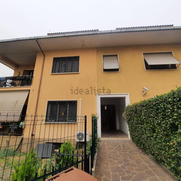 appartamento in vendita a Roma in zona Casal Morena