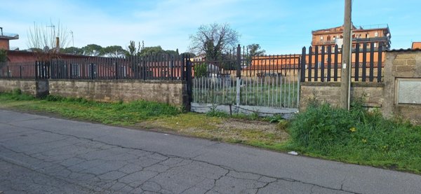 casa indipendente in vendita a Roma in zona Finocchio