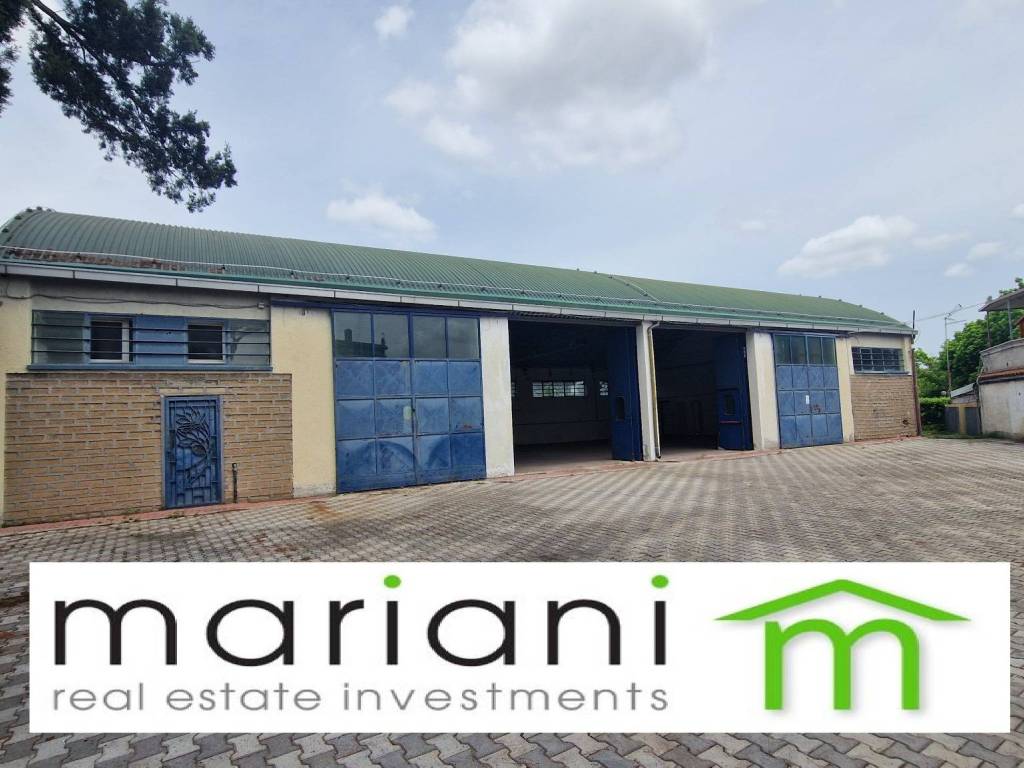 capannone in vendita a Roma in zona Romanina