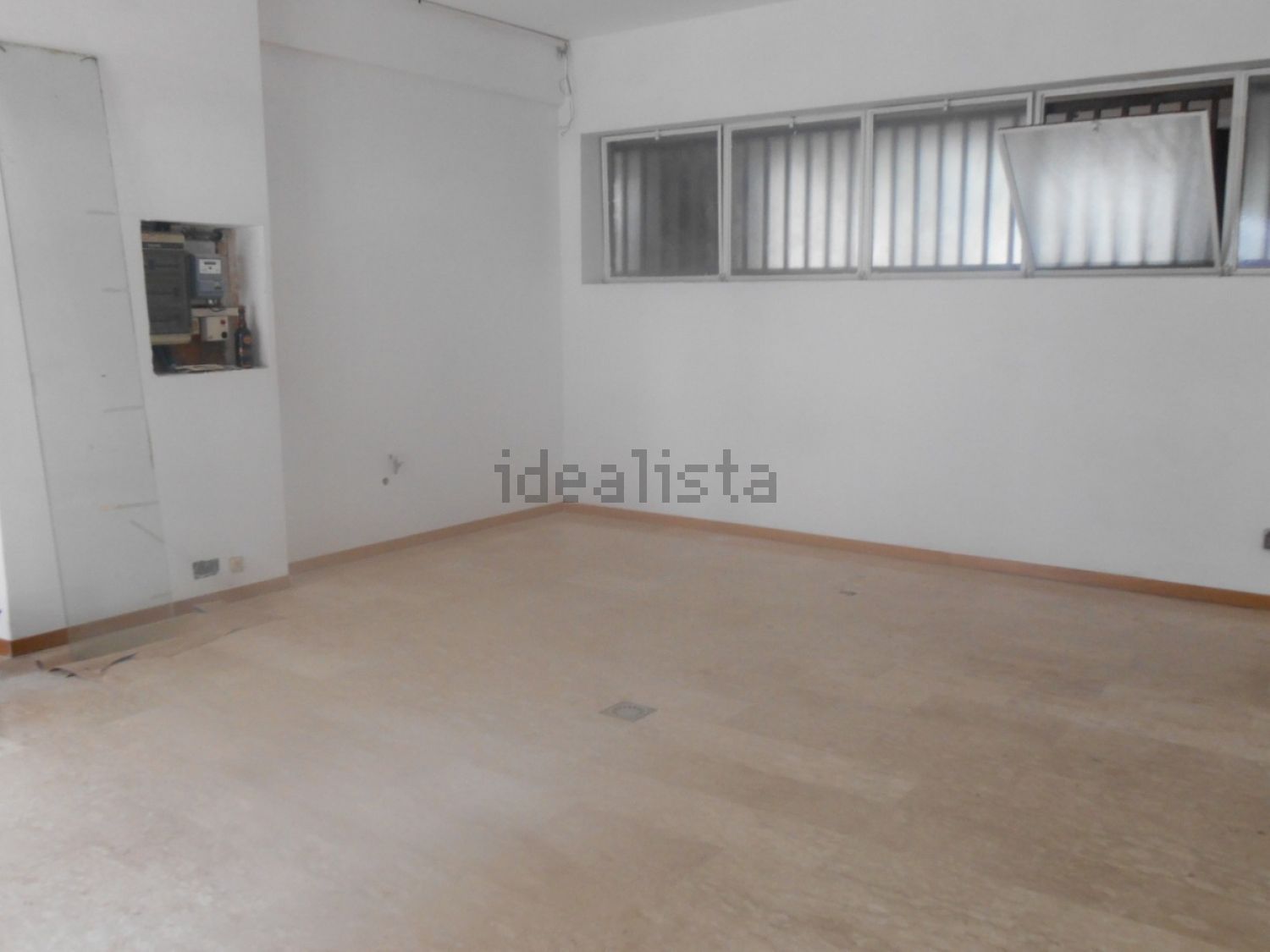 locale commerciale in vendita a Roma