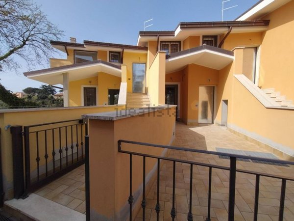 appartamento in vendita a Roma in zona Casalotti