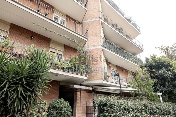 appartamento in vendita a Roma in zona Giuliano Dalmata