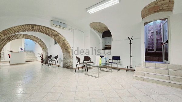 ufficio in vendita a Roma in zona Portuense