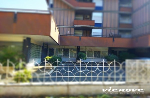 ufficio in vendita a Roma in zona Vigna Murata