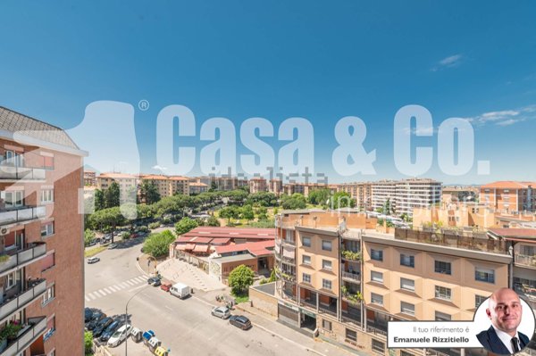 appartamento in vendita a Roma in zona Torre Spaccata