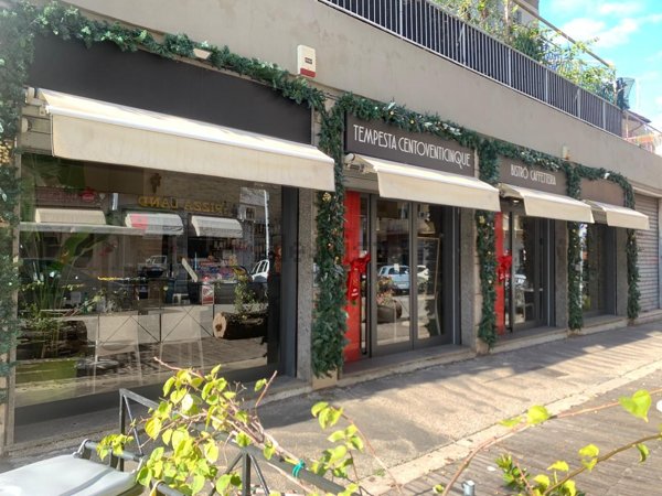 locale commerciale in vendita a Roma in zona Prenestino-Labicano
