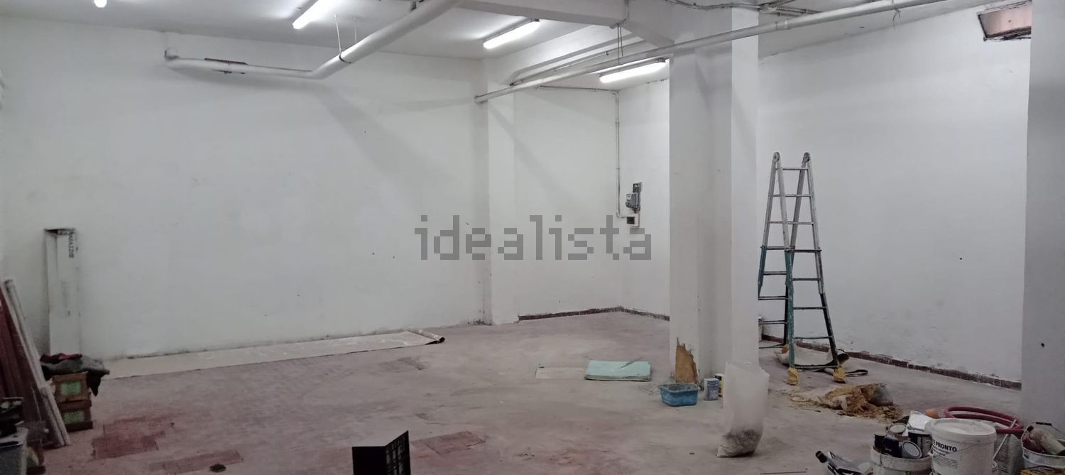 locale di sgombero in vendita a Roma in zona Appio Claudio