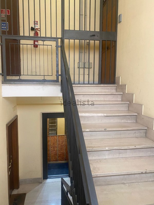 locale di sgombero in vendita a Roma in zona Portuense