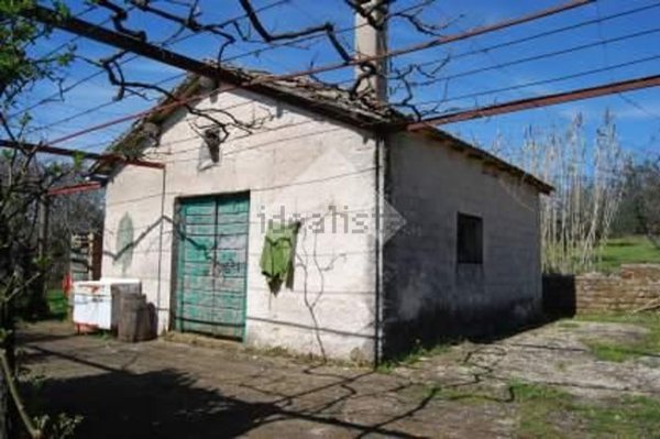 appartamento in vendita a Roma in zona Giardini di Corcolle