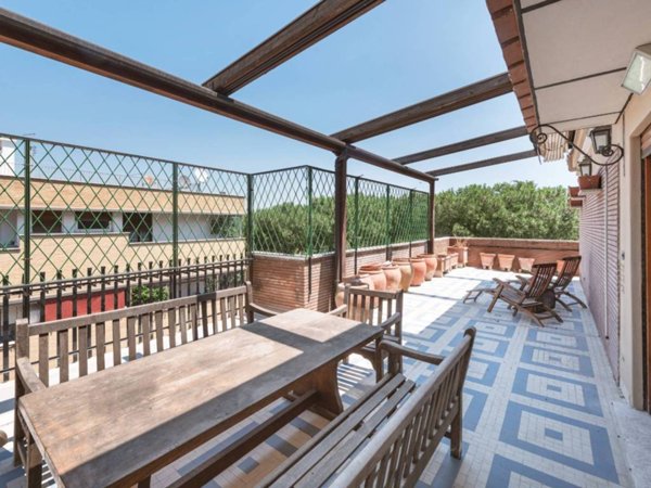 appartamento in vendita a Roma in zona Ardeatino