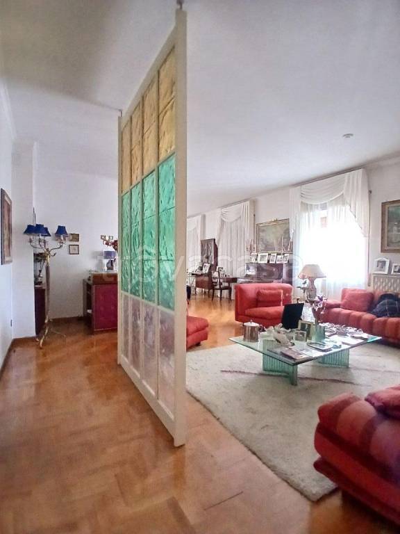 appartamento in vendita a Roma in zona Ardeatino