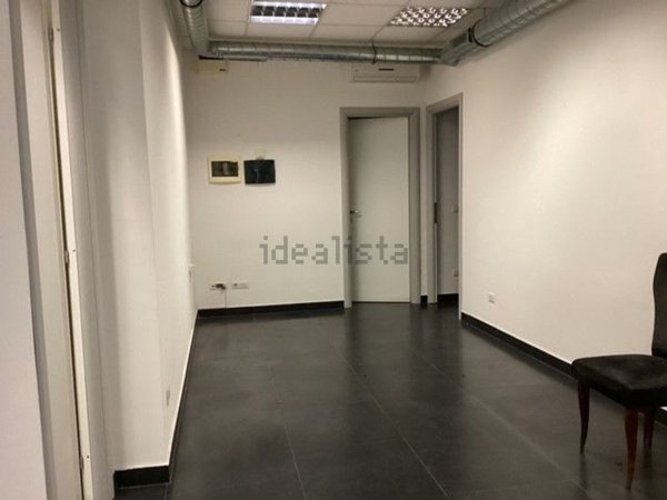ufficio in vendita a Roma in zona Tomba di Nerone
