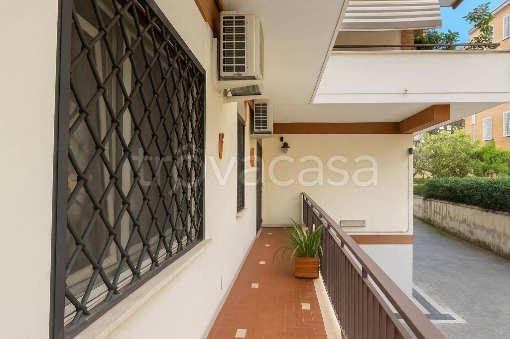 appartamento in vendita a Roma in zona Ostia
