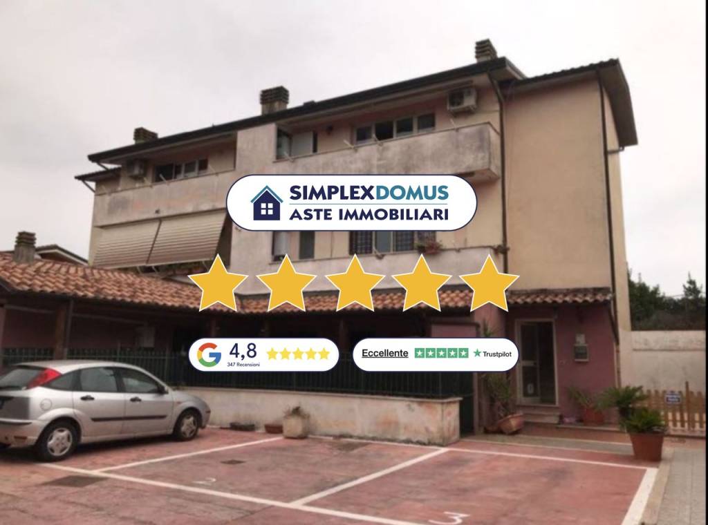 appartamento in vendita a Roma in zona Colle dei Pini