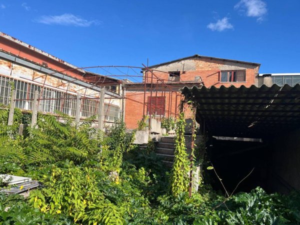 casa indipendente in vendita a Roma in zona Casal Morena